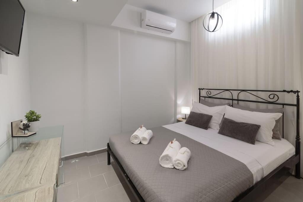 Onar Elegant Beachside Apartment