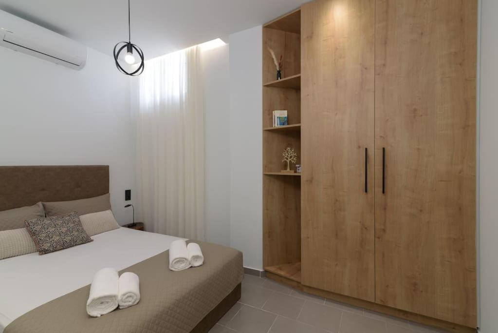 Onar Elegant Beachside Apartment Heraklion (Crete)